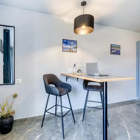 Appartement Perla - With Sea View *