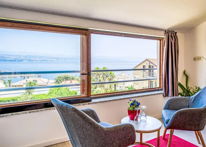 Perla - With Sea View *