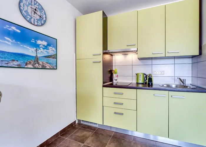 Perla - With Sea View Apartman *