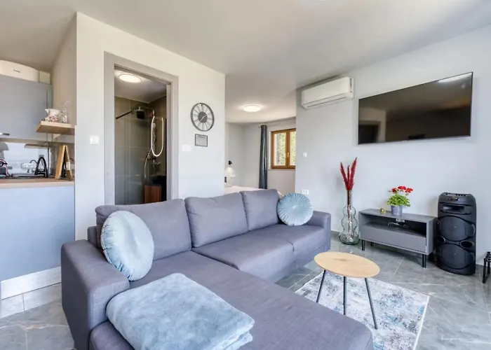 Apartman Perla - With Sea View