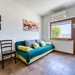 Perla - With Sea View Apartament