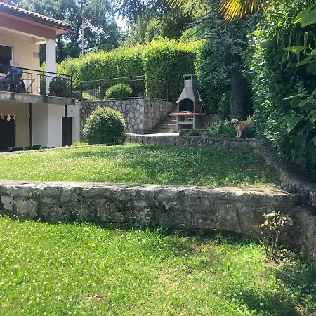 Perla - With Sea View Apartman