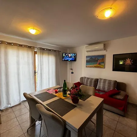 Perla - With Sea View Apartman Opatija