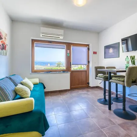 Perla - With Sea View Apartment Opatija