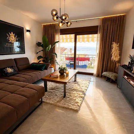 Апартаменты Perla - With Sea View *