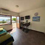 Perla - With Sea View Οπατία